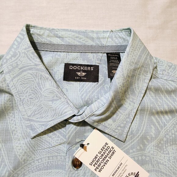Dockers Men's Small Short Sleeve Button-down Hawaiian Design Shirt NWT - Picture 10 of 14